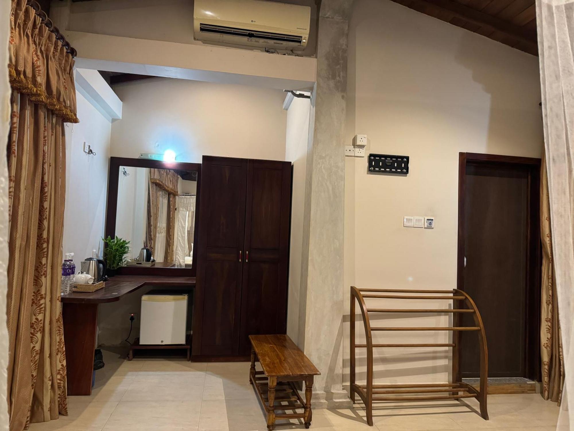 Brinkhouse Guesthouse , Unawatuna Beach Екстер'єр фото