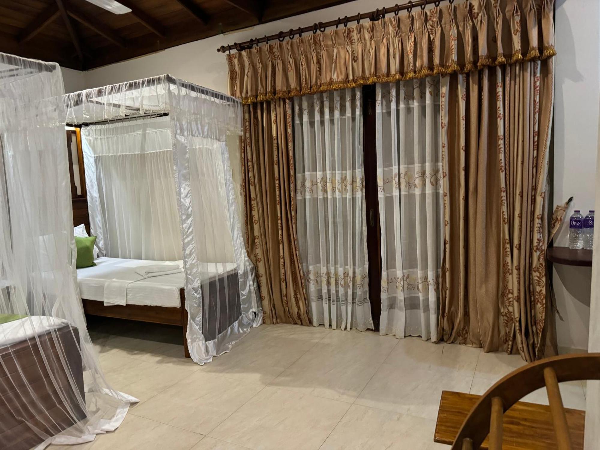 Brinkhouse Guesthouse , Unawatuna Beach Екстер'єр фото